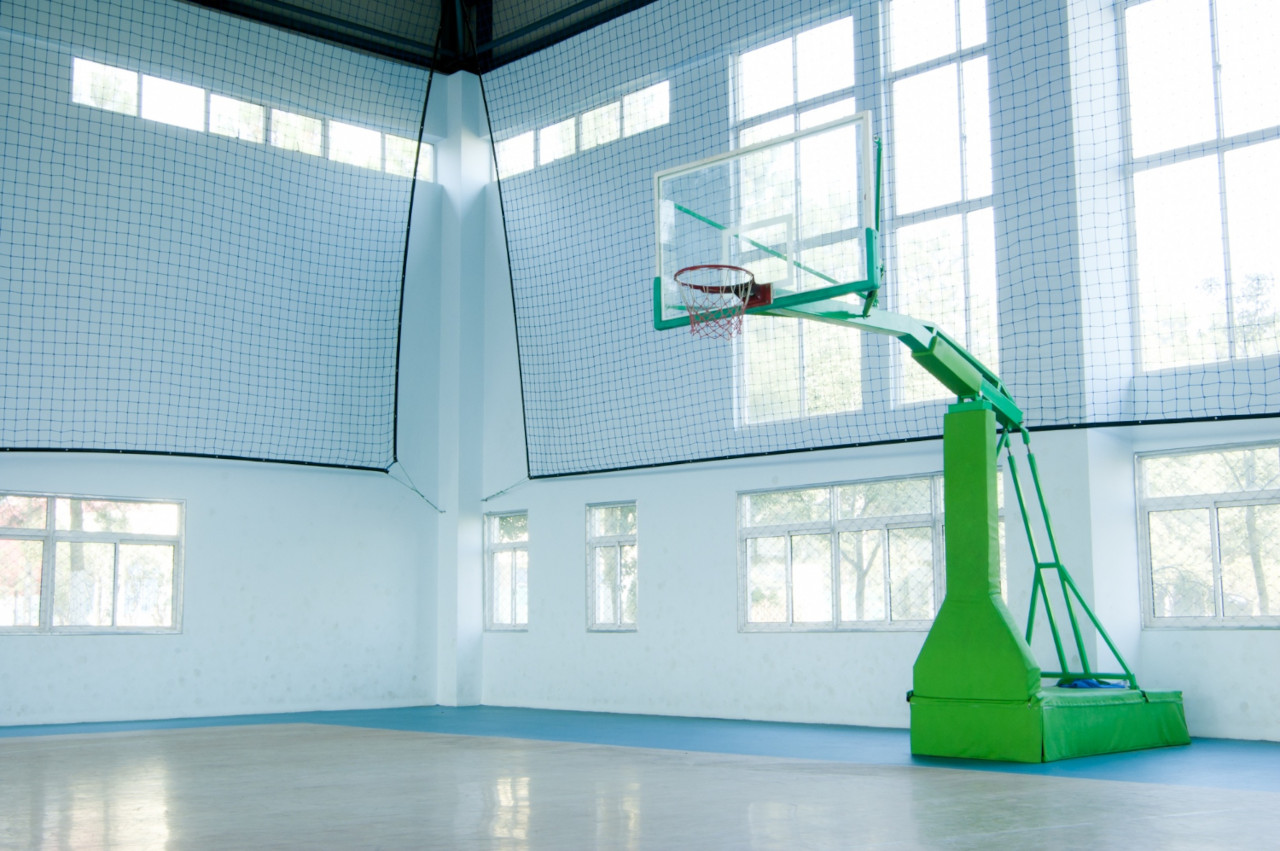 Przyszkolne hale sportowe: Tworzenie warunków do uprawiania sportu w szkolnym otoczeniu Przyszkolne hale sportowe: Tworzenie warunków do uprawiania sportu w szkolnym otoczeniu